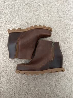 SOREL Joan of Arctic Wedge III Boots Women’s 10 Brown Leather Waterproof
